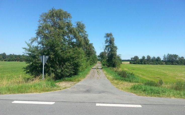 Weg im Flurbereinigungsgebiet