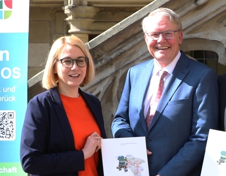 Landesbeauftragter Nikolaus Jansen und Osnabrücks Oberbürgermeisterin Katharina Pötter